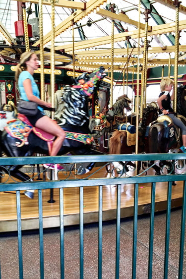 Merry-go-round3