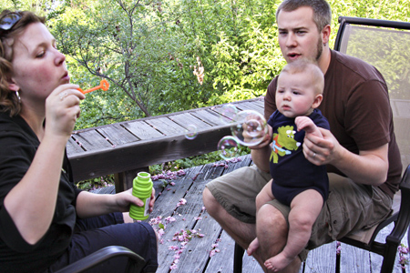BlowingBubbles2w