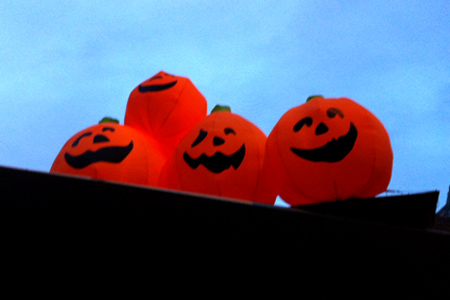 PumpkinsOnRoof