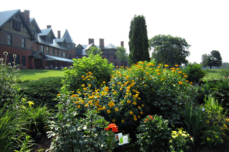 ShelburneInn1w