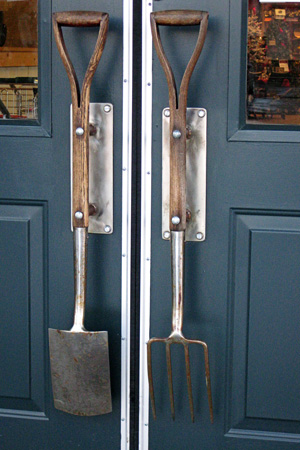 GrossmansDoorw