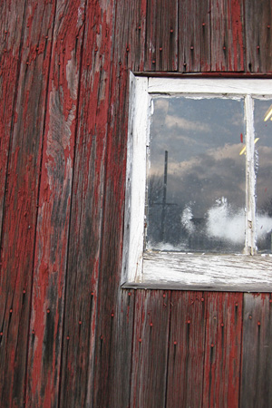 BarnWindowReflecw