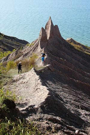 ChimneyBluffs4w