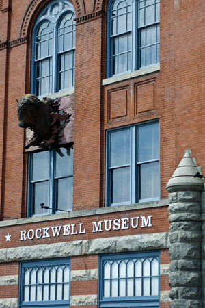 MuseumFrontw