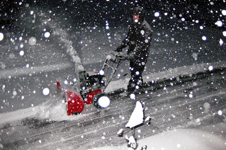 SnowBlowingw