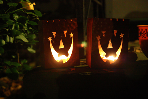 PumpkinsattheDoorw