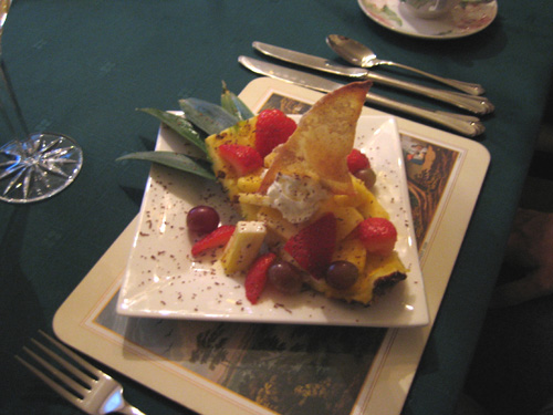 Pineappleboatw